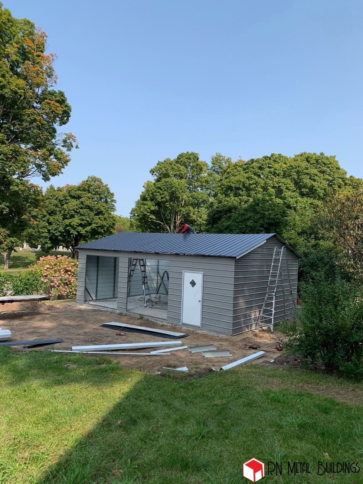 Metal Garage 26x30x9