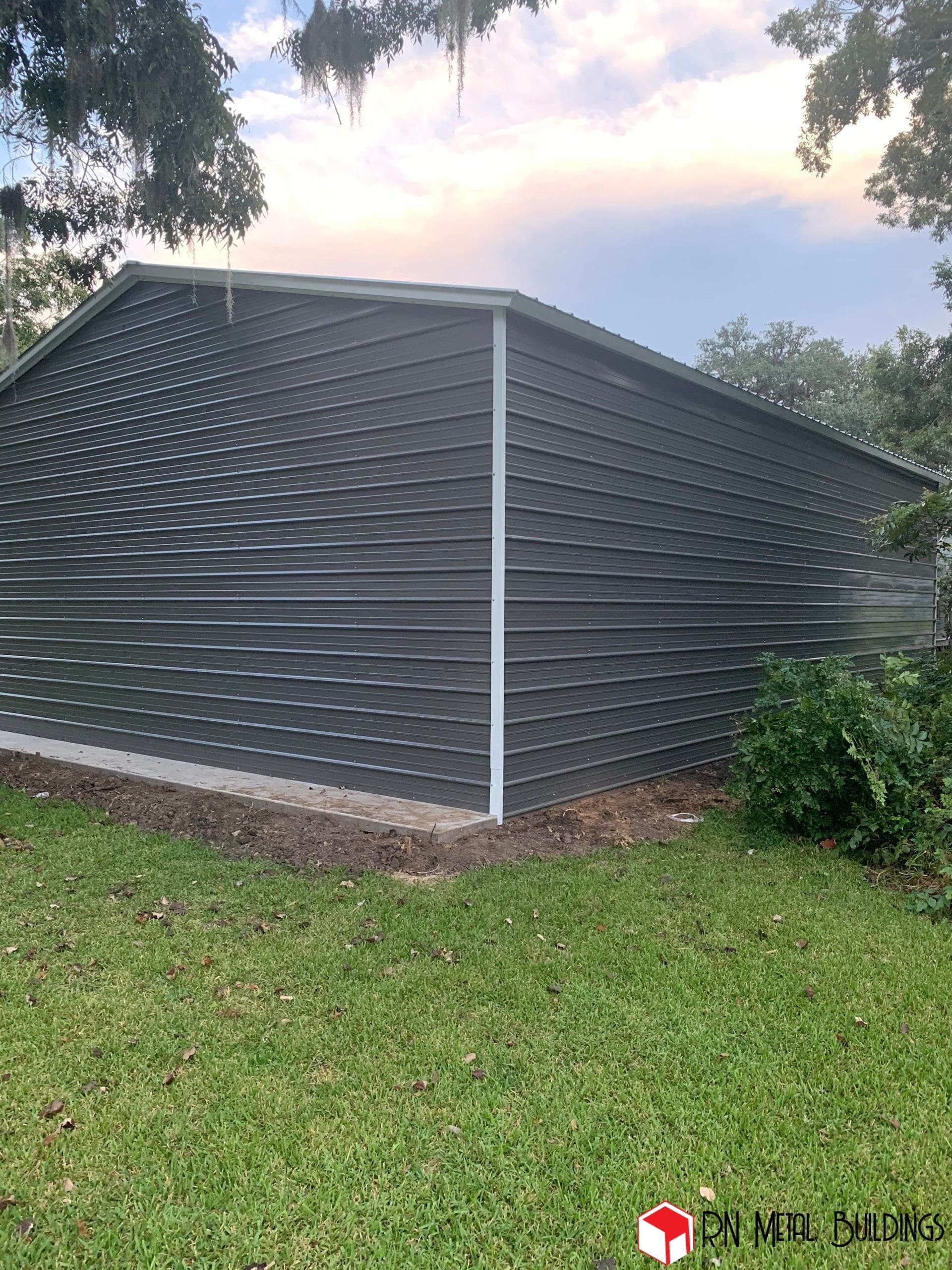 Metal Garage 30x50x12 with a 10x50x8 open lean-to - Image 2